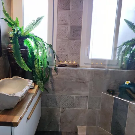 Villa Nuit Insolite Avec Privatif A Agen *