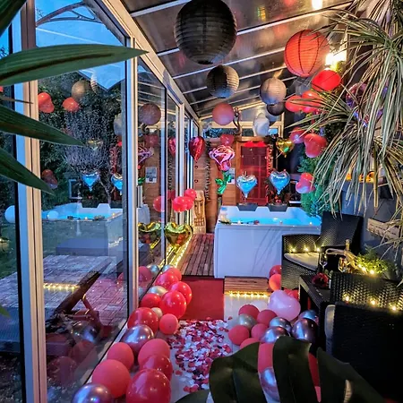 Villa Nuit Insolite Avec Privatif A Agen Le Passage (Lot-et-Garonne)