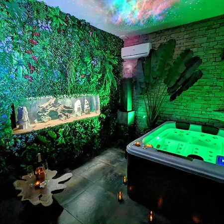Villa Nuit Insolite Avec Privatif A Agen